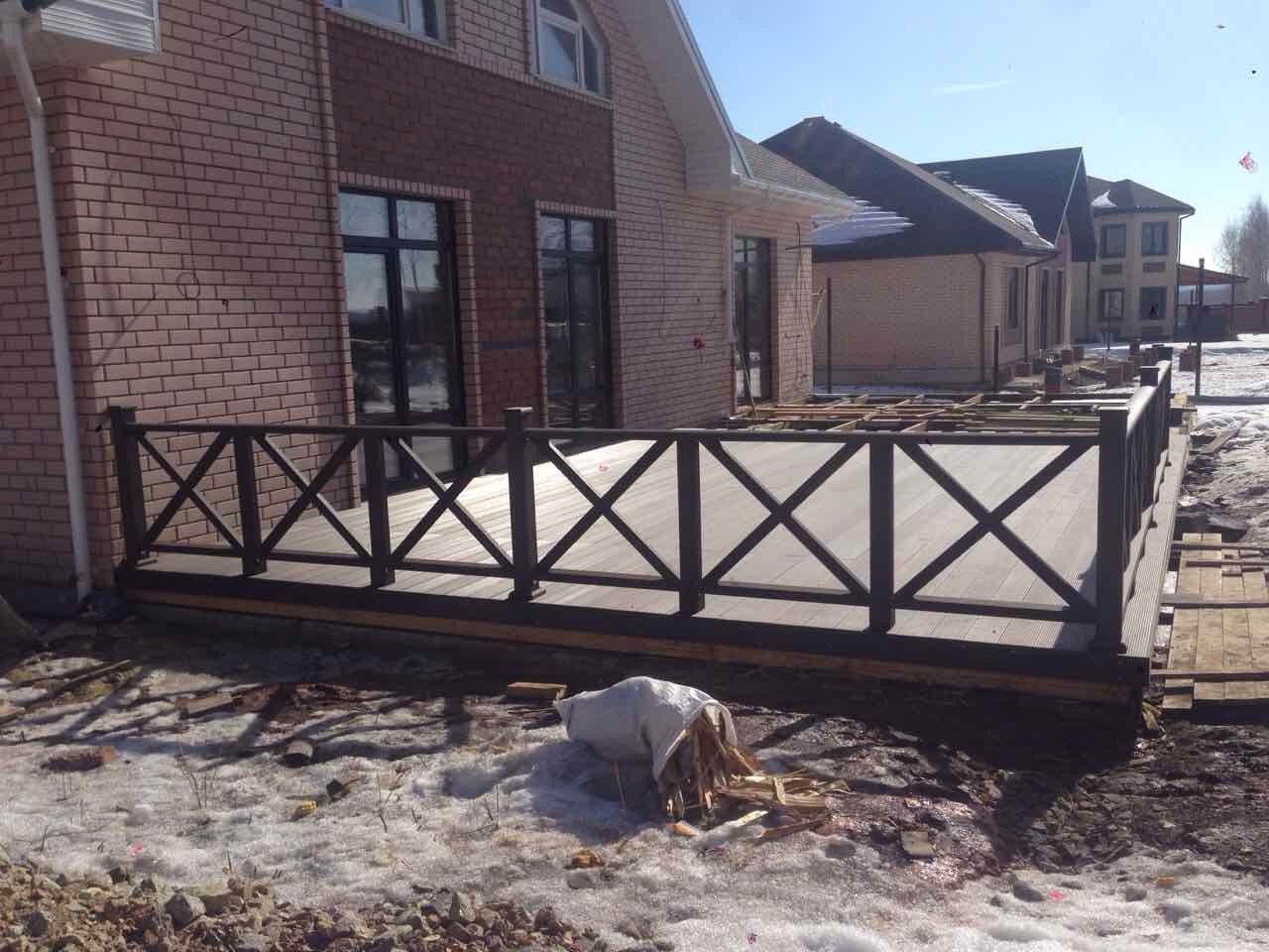 terrasa s ograzhdeniem foto
